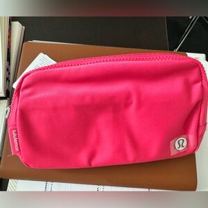 BNWT Lululemon Everywhere Belt Bag Lipgloss